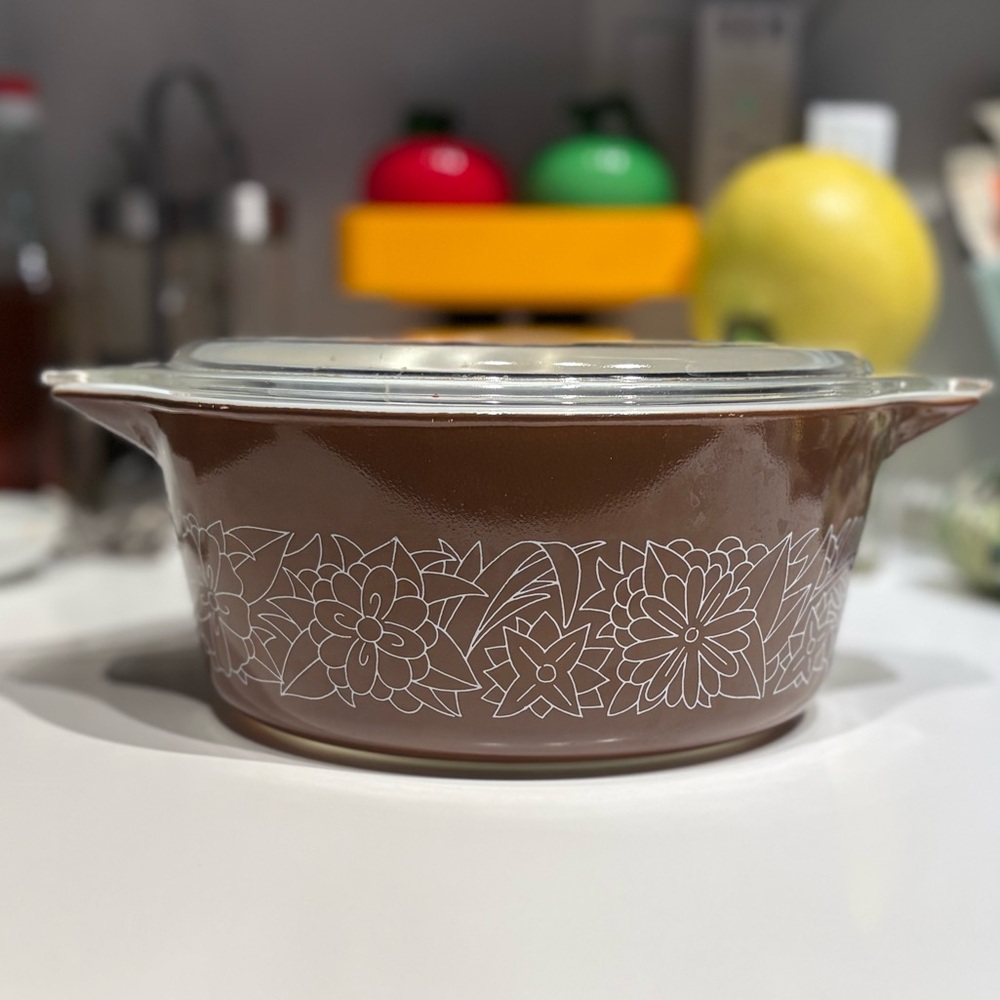 Vintage Pyrex Woodland 475-B Casserole Dish w/ Lid